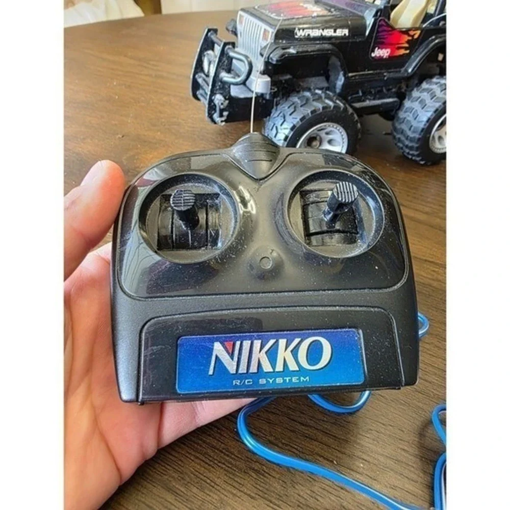 Vintage NIKKO Jeep Wrangler RC Includes Original Remote & Battery‎ Good Shape